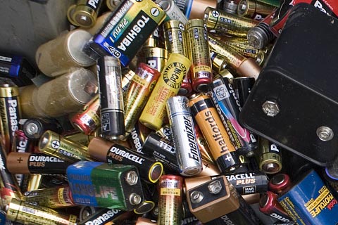 雄泼机收废旧铁锂电池,新能源电池回收站|收废弃叉车蓄电池
